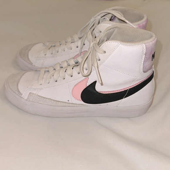 NIKE Blazer Mid '77 SE GS White Arctic Punch #nike - Picture 6 of 7